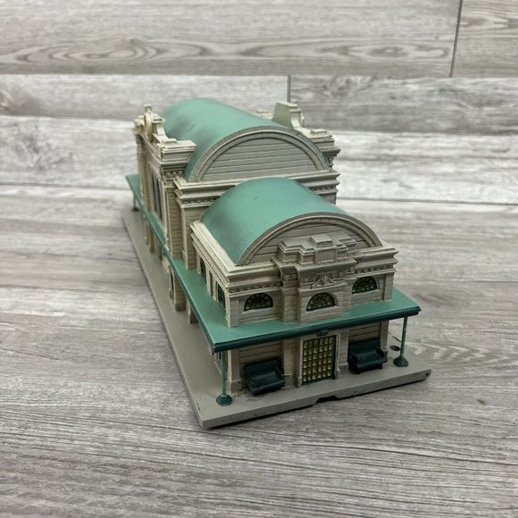 2011 Hawthorne Village Lamplight Union Station Holiday Decor 🧧SOLD🧧 - Picture 3 of 10